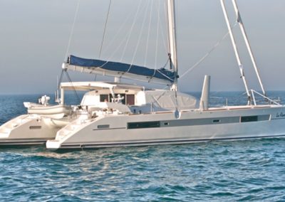 Catana 65&prime;